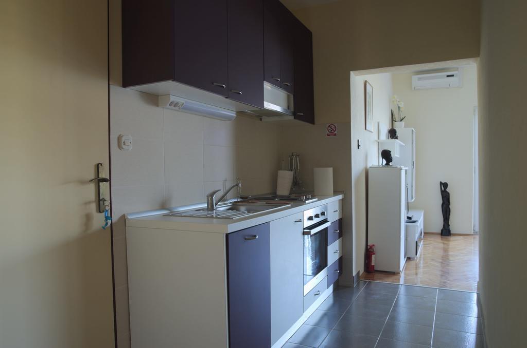 Fei Fei Apartments Рачишче Экстерьер фото