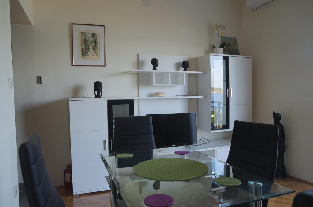 Fei Fei Apartments Рачишче Экстерьер фото
